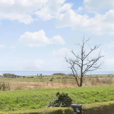 2 Bedroom In بيت للعطل