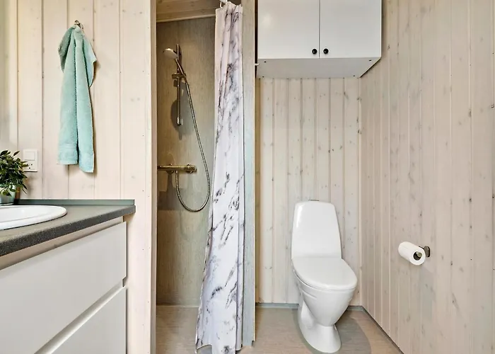2 Bedroom In *