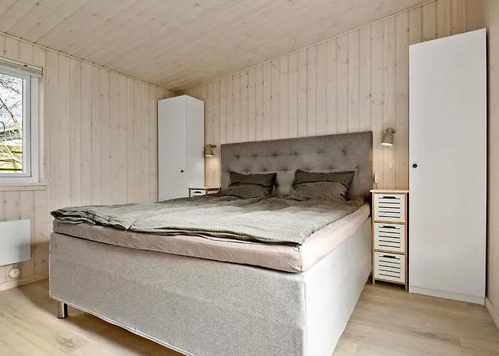 2 Bedroom In *